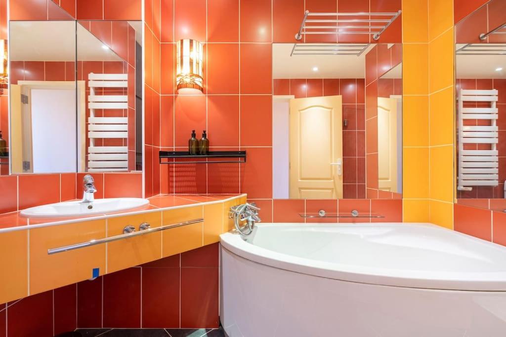 City Escape Apartment เลอบูร์เช ภายนอก รูปภาพ