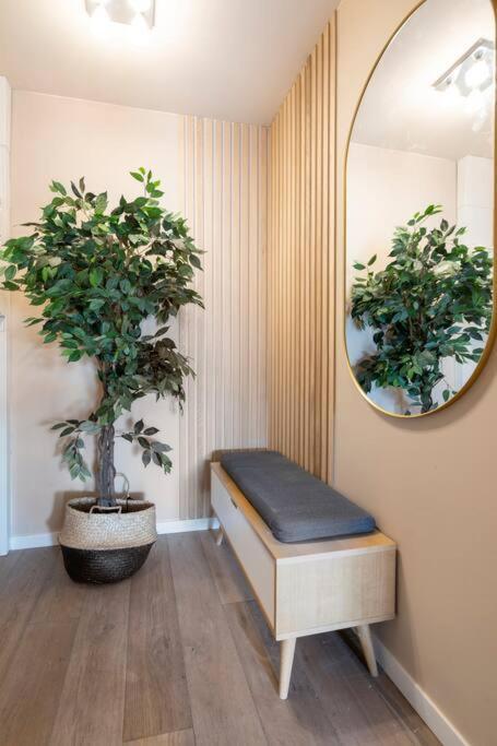 City Escape Apartment เลอบูร์เช ภายนอก รูปภาพ